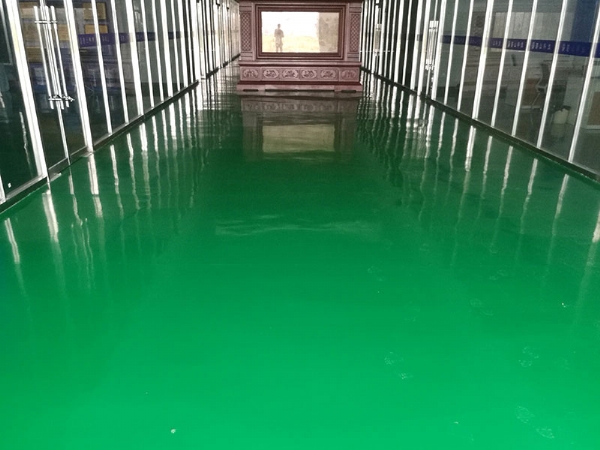 密封固化劑地坪和環(huán)氧地坪有什么不同？