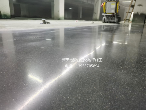 車庫地坪漆施工方案和價(jià)格？